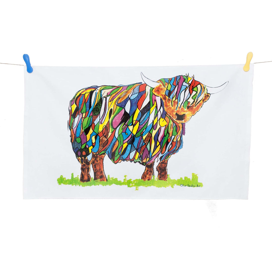 BRIGHT HIGHLAND COW TEA TOWEL (WHITE)